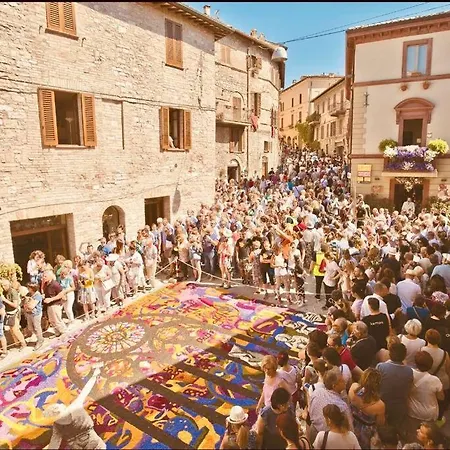 Porta Fontevecchia Panoramica Casa de Férias *