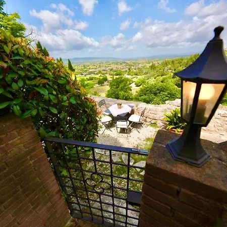 Porta Fontevecchia Panoramica Holiday home Spello